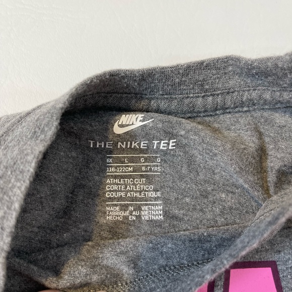 Nike Athletic Cut Girls Short Sleeve “Run Wild” T-Shirt. Size 6X/L. - Picture 2 of 4